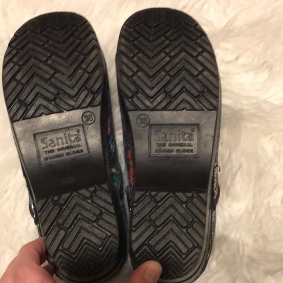 Sold on M! Sanita Clogs - Picture 3 of 5